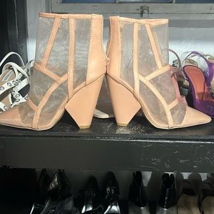 Size 6 sheer pointy toe  ankle boots pinky/peach color barely  worn
